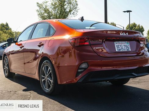 Used 2023 Kia Forte LXS w/ LXS Technology Package FWD image 4