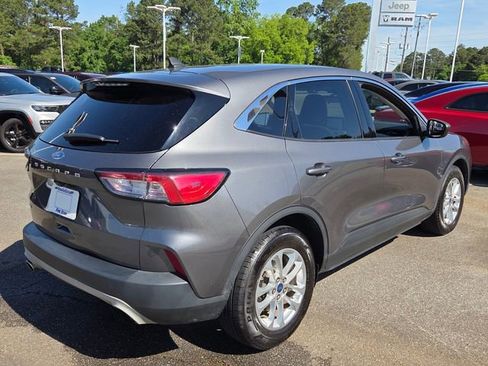 Used 2022 Ford Escape SE w/ Convenience Package FWD image 12