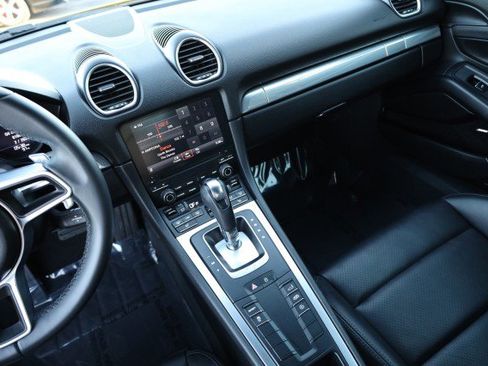 Used 2021 Porsche 718 Cayman image 31