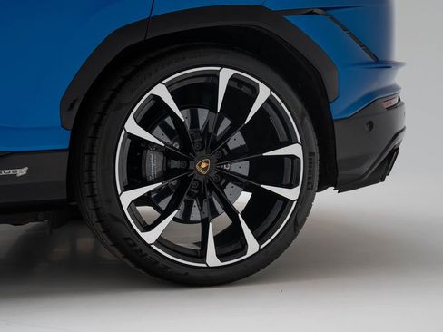 Used 2023 Lamborghini Urus S image 10