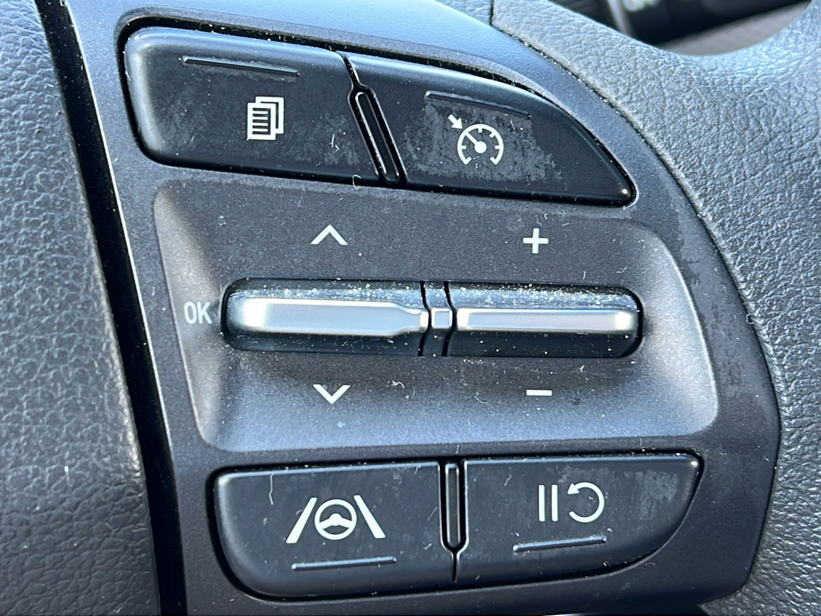 Certified 2023 Hyundai Kona SEL FWD image 23