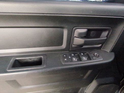 Used 2018 RAM 1500 Express w/ Black Ram 1500 Express Group image 12