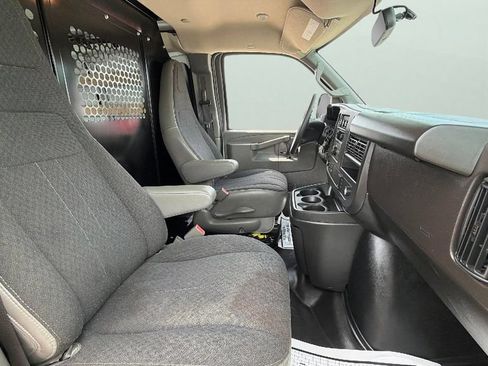 Used 2025 Chevrolet Express 2500 w/ Driver Convenience Package RWD image 30