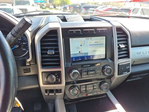 Used 2020 Ford F250 Lariat w/ Lariat Value Package AWD/4WD image 16