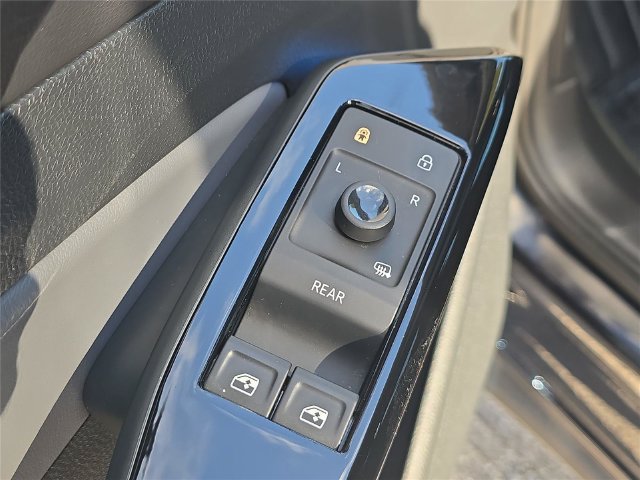 Certified 2023 Volkswagen ID.4 S RWD image 15