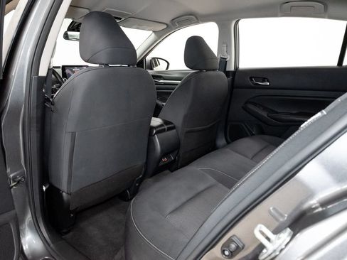 Used 2022 Nissan Altima 2.5 SV FWD image 21