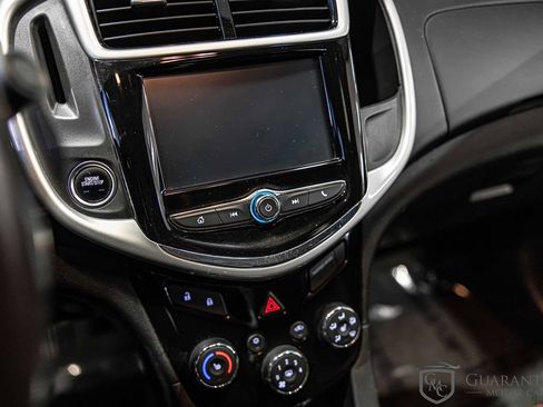 Used 2017 Chevrolet Sonic LT w/ Convenience Package image 25