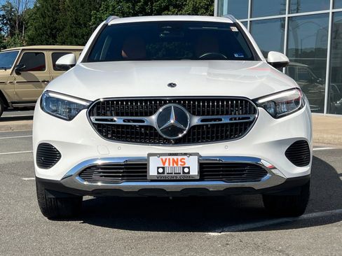 Used 2025 Mercedes-Benz GLC 350e 4MATIC w/ Advanced USB Package image 39