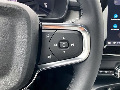 New 2026 Volvo EX40 Plus w/ Climate Package image 18