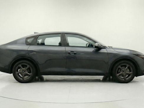 Used 2025 Kia K4 LXS image 11