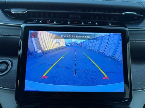 Used 2023 Jeep Grand Cherokee L Overland image 15