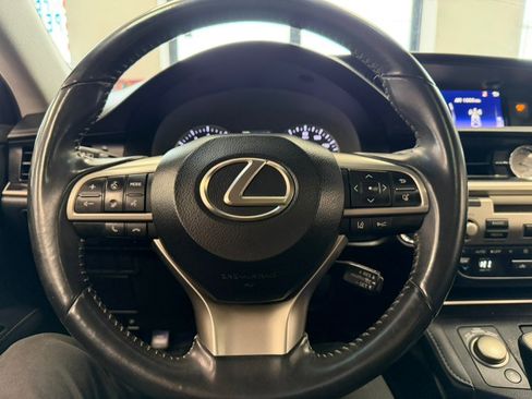 Used 2017 Lexus ES 350 ES 350 FWD w/ Accessory Package 2 image 32