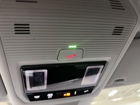 New 2026 Volkswagen Tiguan SE image 22