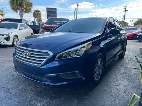 Used 2015 Hyundai Sonata SE w/ Option Group 09 FWD image 5