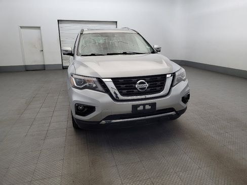 Used 2019 Nissan Pathfinder Platinum image 14