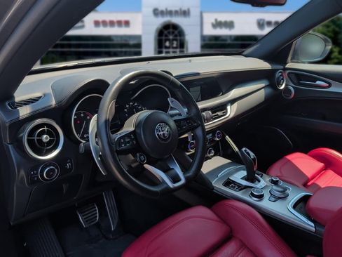 Used 2023 Alfa Romeo Stelvio Veloce AWD/4WD image 13