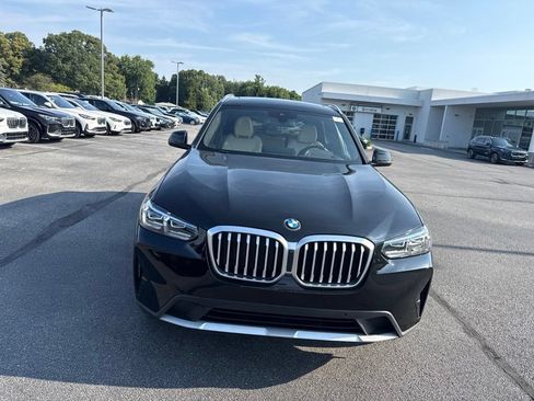 Used 2024 BMW X3 xDrive30i w/ Premium Package w/ZPA AWD/4WD image 2