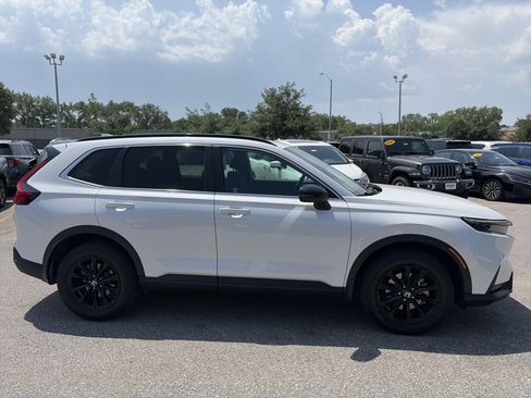 Used 2024 Honda CR-V Sport image 4