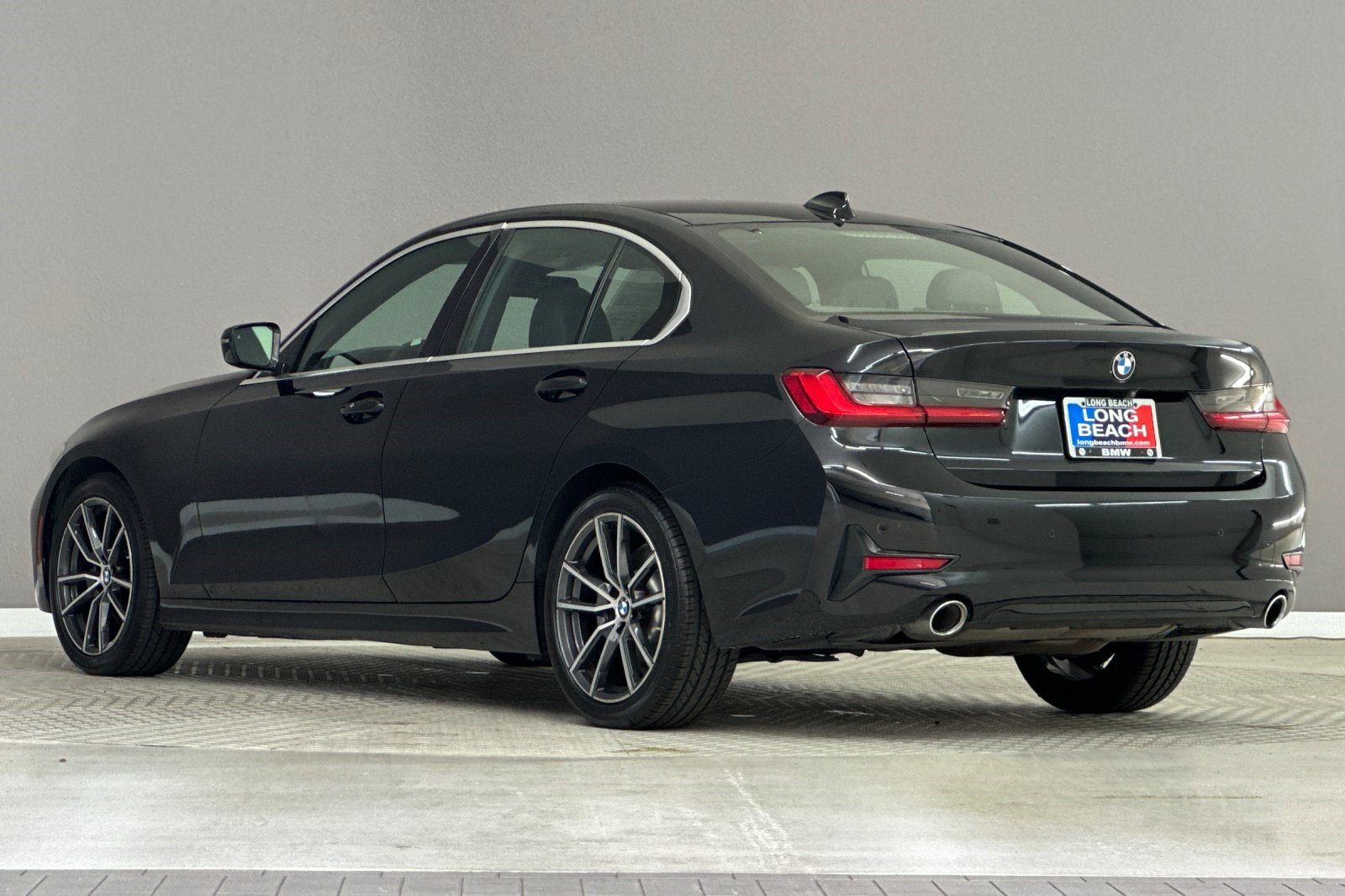 Used 2020 BMW 330i Sedan w/ Driving Assistance Package RWD image 3