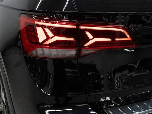 Used 2023 Volkswagen Taos SE image 39