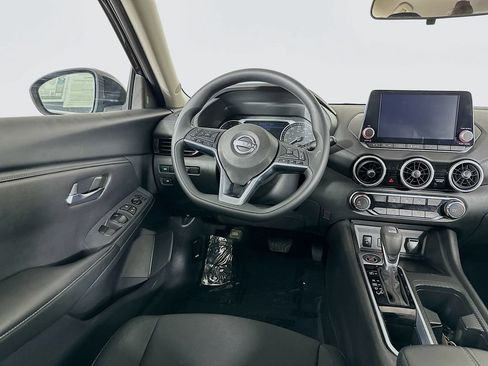 Certified 2025 Nissan Sentra SV FWD image 30