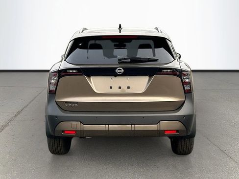 New 2026 Nissan Kicks SV w/ SV Premium Package FWD image 24