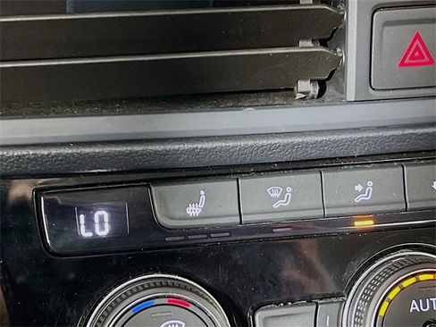 Used 2024 Volkswagen Jetta SE image 21