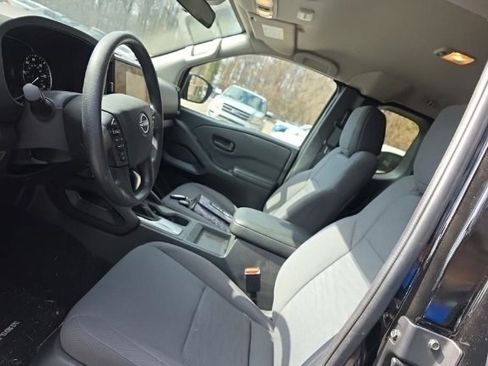Used 2025 Nissan Frontier S image 7