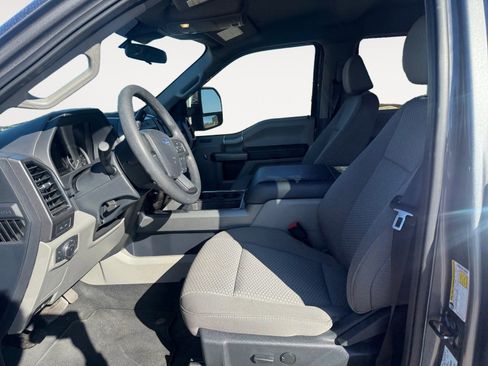 Used 2022 Ford F250 XLT w/ XLT Premium Package image 9