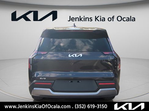 New 2026 Kia EV9 Light RWD image 4