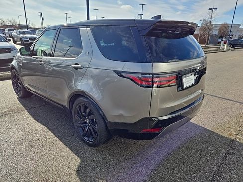 Certified 2025 Land Rover Discovery Dynamic SE image 7