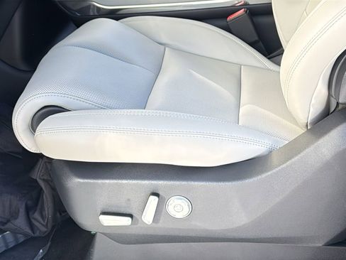 New 2025 Lincoln Navigator L Reserve image 19