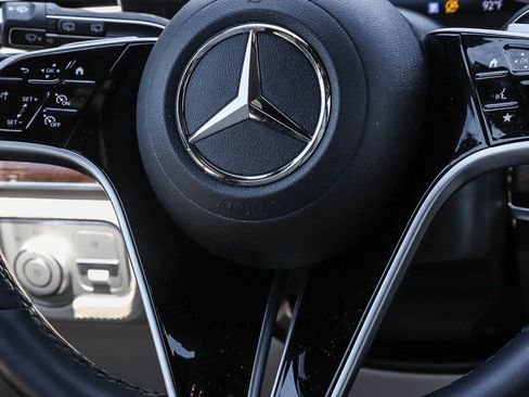Used 2024 Mercedes-Benz GLE 350 4MATIC image 25
