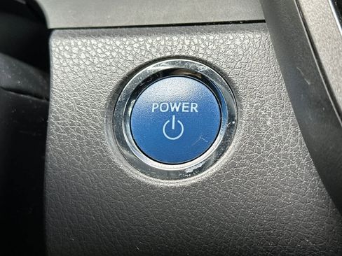 Used 2022 Toyota Camry LE FWD image 22