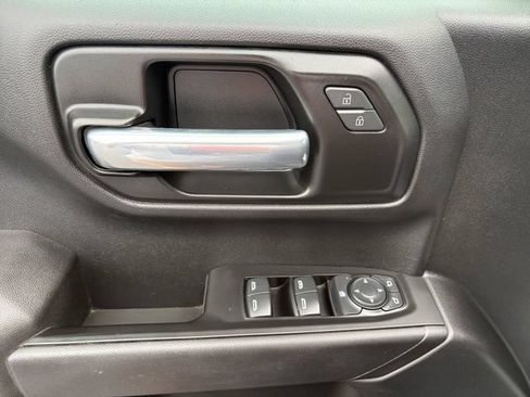 Used 2021 Chevrolet Silverado 1500 Custom AWD/4WD image 17