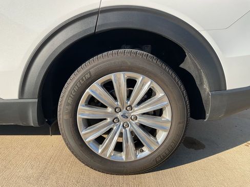 Used 2023 Ford Explorer Limited w/ Equipment Group 301A image 6