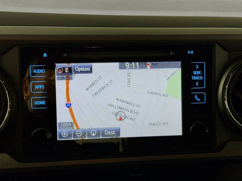 Certified 2018 Toyota Tacoma TRD Off-Road image 15