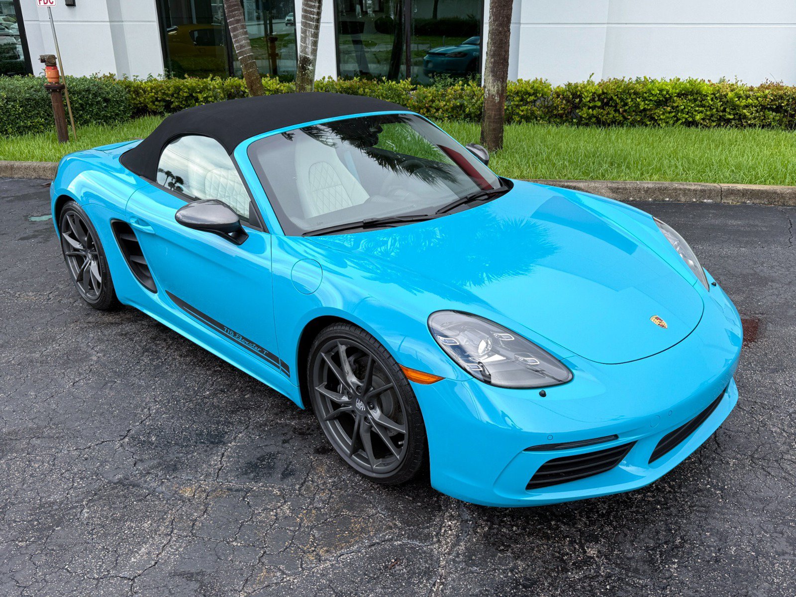 Used 2021 Porsche 718 Boxster RWD image 45