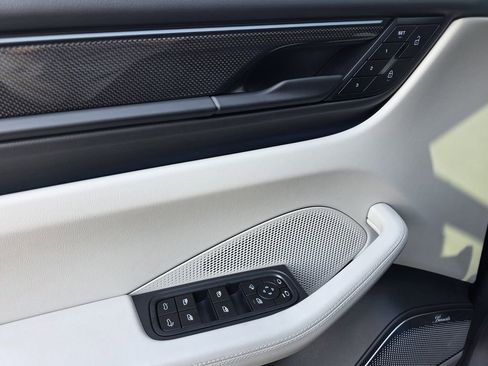 New 2025 Porsche Macan Turbo Electric image 22