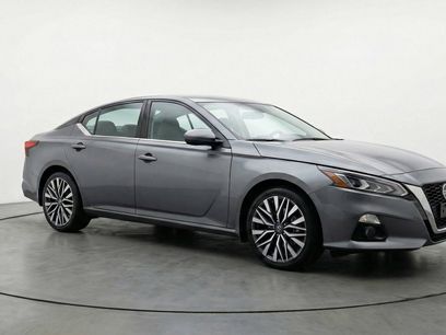 Used 2025 Nissan Altima 2.5 SV