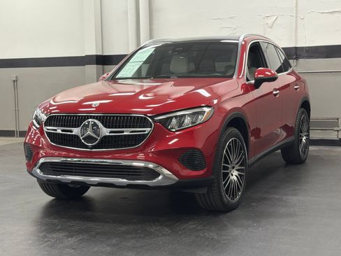 Certified 2026 Mercedes-Benz GLC 300 image 5