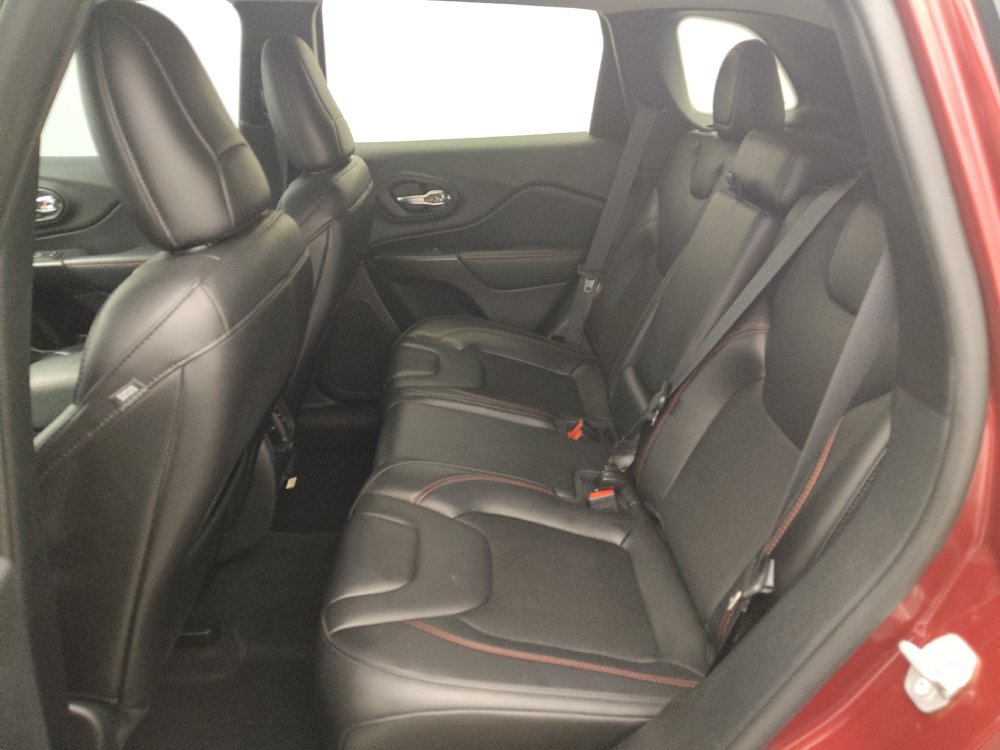 Used 2020 Jeep Cherokee Trailhawk w/ Cold Weather Group AWD/4WD image 18