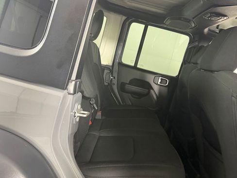 Certified 2023 Jeep Wrangler Unlimited AWD/4WD image 35