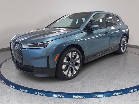 Used 2023 BMW iX xDrive50 AWD/4WD image 1