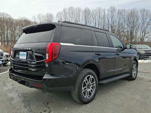 Used 2025 Ford Expedition Active image 6