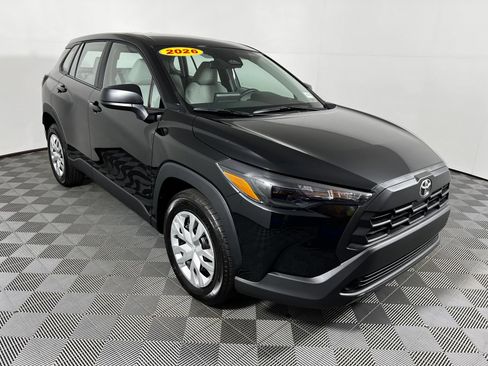 Used 2026 Toyota Corolla Cross L FWD image 3