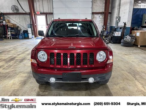 Used 2016 Jeep Patriot High Altitude AWD/4WD image 11