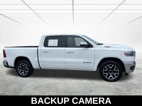 Used 2025 RAM 1500 Laramie AWD/4WD image 4