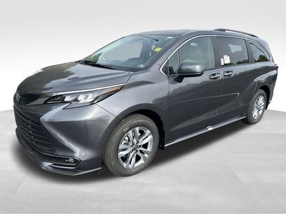 New 2025 Toyota Sienna XLE