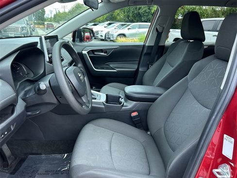 Used 2023 Toyota RAV4 XLE image 19